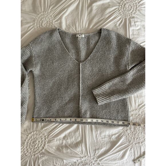 Cabincore Sweater Sz XS Gray V-neck Ribbed Comfy Cozy Winter Top - Picture 10 of 11